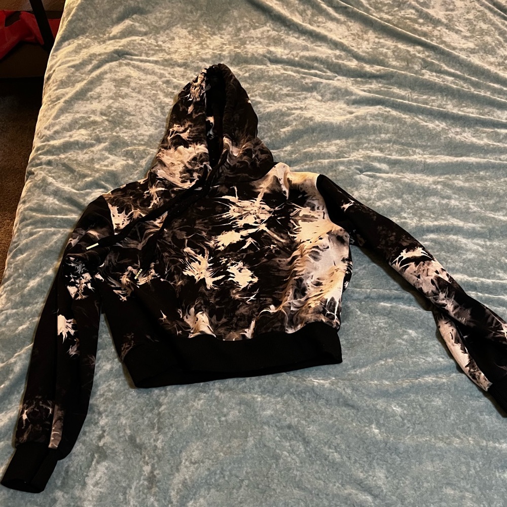 Mid drift hoodie